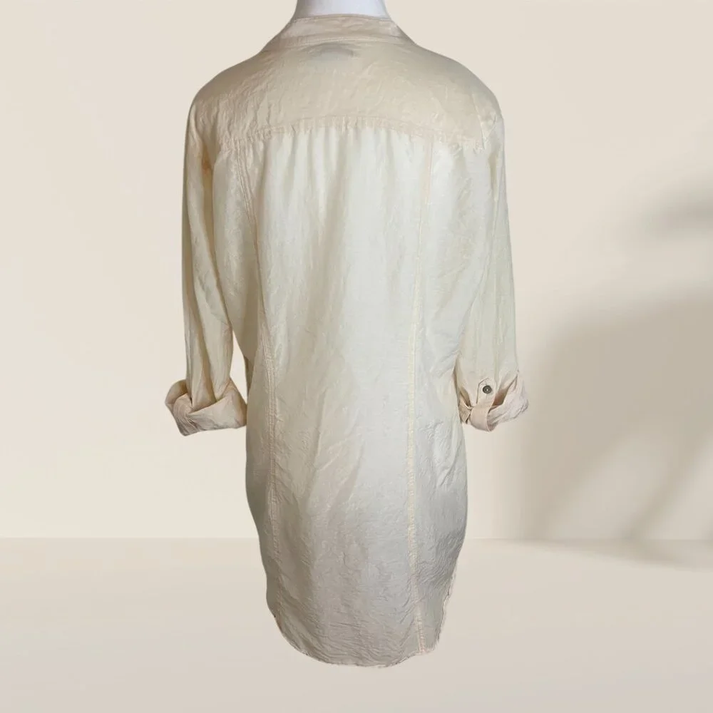H&M Ruffled Button-Up Blouse – Size 14 🤍 Feminine & Chic